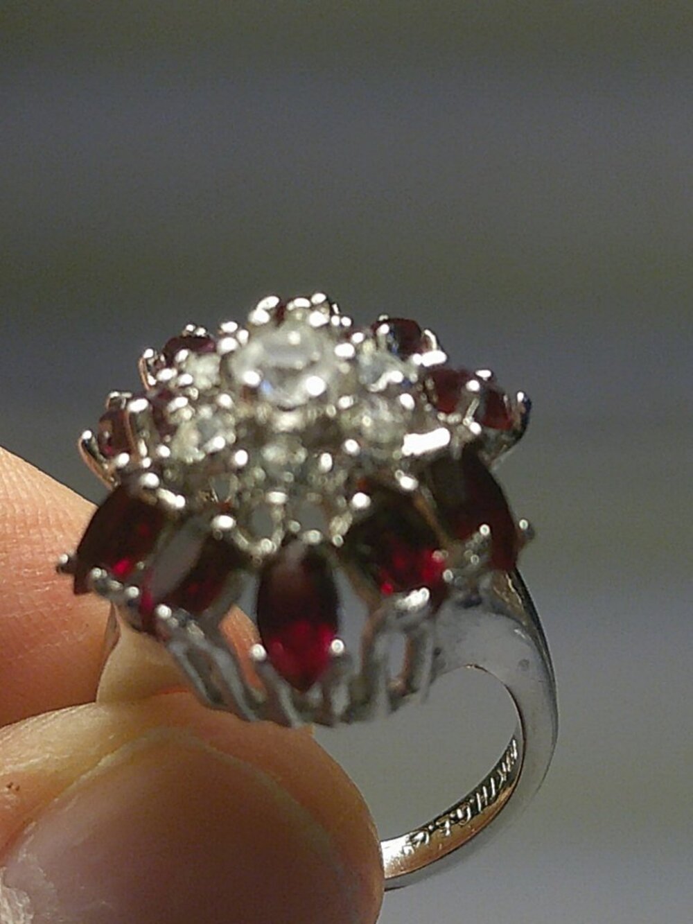 Vintage 18K White Gold Plated (HGE) Garnet & Diamond Accent Ring Size 5 - SB6 D3